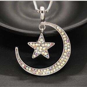 🩷 Betsey Johnson sparkling crystal celestial star & moon necklace 🩷